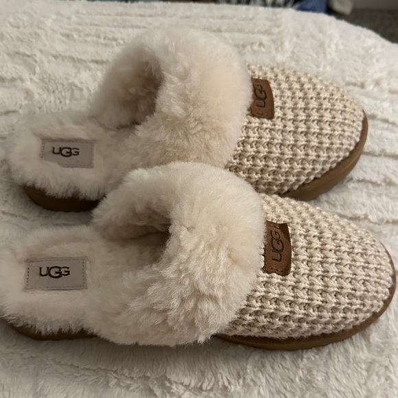 UGG Cozy Knit Slipper - Picture 2 of 4